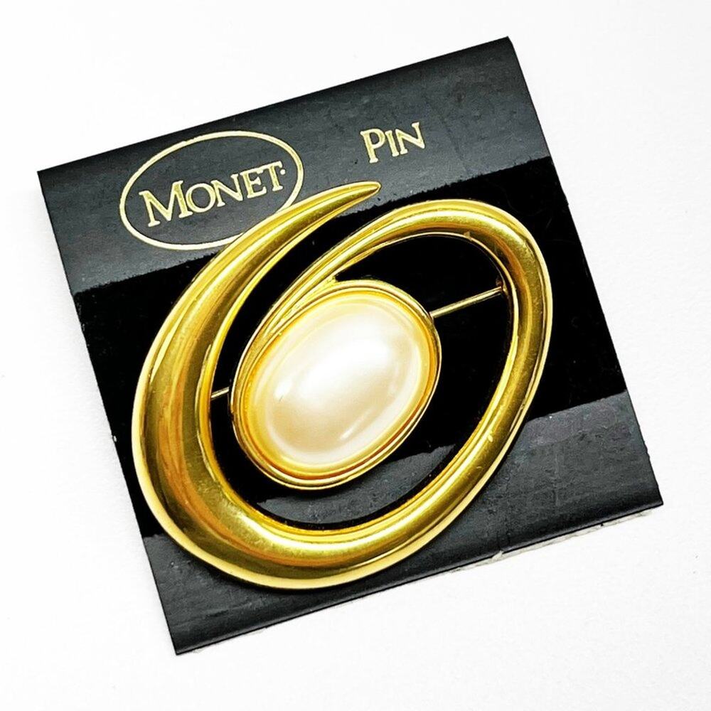 Vintage Monet Gold & Faux Pearl Swirl Brooch / Pin